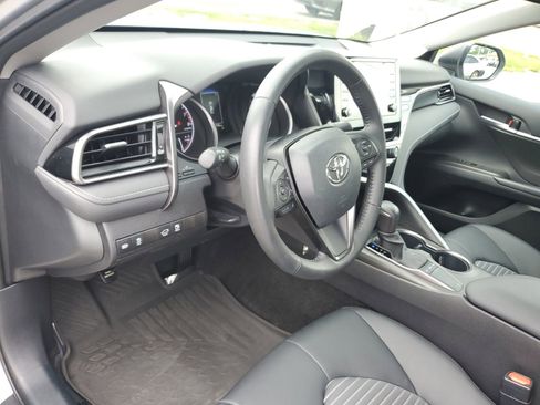 Used 2023 Toyota Camry SE FWD image 17