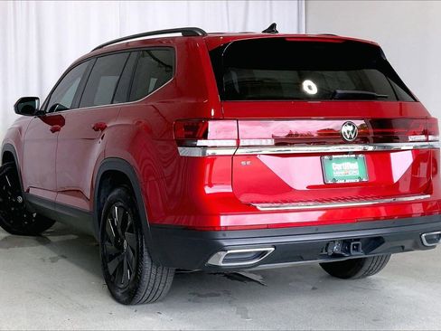 Used 2024 Volkswagen Atlas SE w/ Black Wheel Package FWD image 10