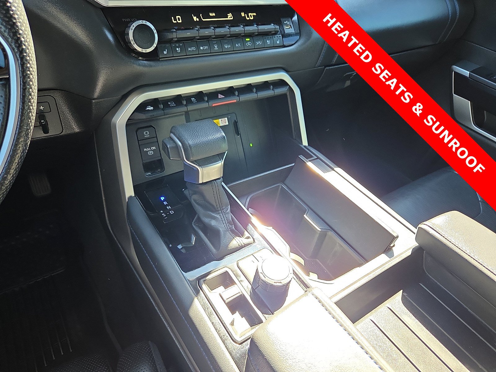 Used 2024 Toyota Sequoia Platinum AWD/4WD image 25