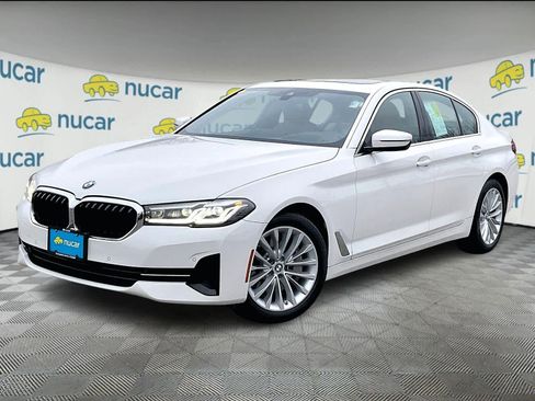 Used 2023 BMW 530i xDrive w/ Premium Package image 5