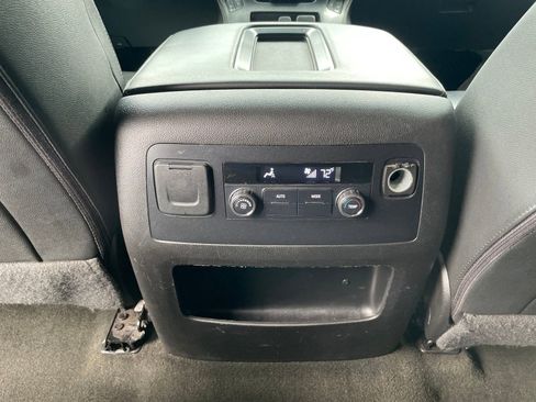Used 2016 Chevrolet Tahoe LT RWD image 28