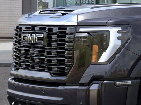 New 2026 GMC Sierra 3500 Denali Ultimate AWD/4WD image 13