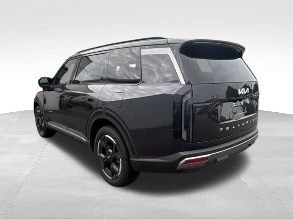 Certified 2027 Kia Telluride EX w/ Towing Package FWD image 4