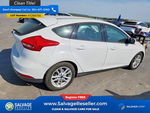 Used 2015 Ford Focus SE image 4