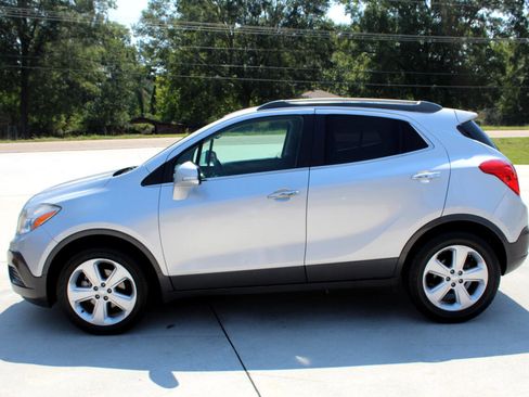 Used 2015 Buick Encore FWD image 9
