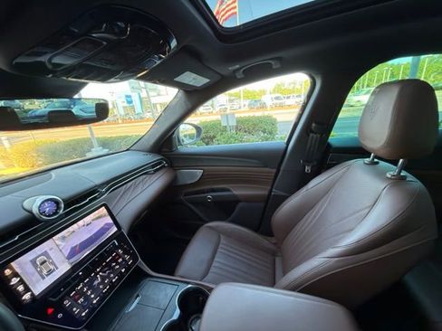 Used 2023 Maserati Grecale GT image 13