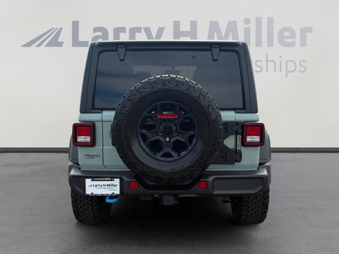 Used 2023 Jeep Wrangler Unlimited w/ Cold Weather Group image 5