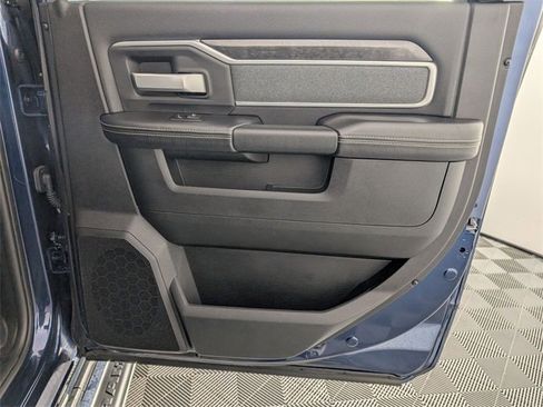 Used 2022 RAM 2500 Big Horn w/ Level C Equiment Group image 32