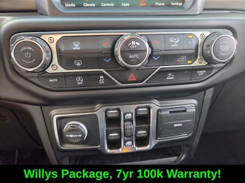 Used 2023 Jeep Gladiator Sport AWD/4WD image 26