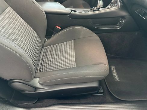 Used 2022 Dodge Challenger SRT Hellcat RWD image 11