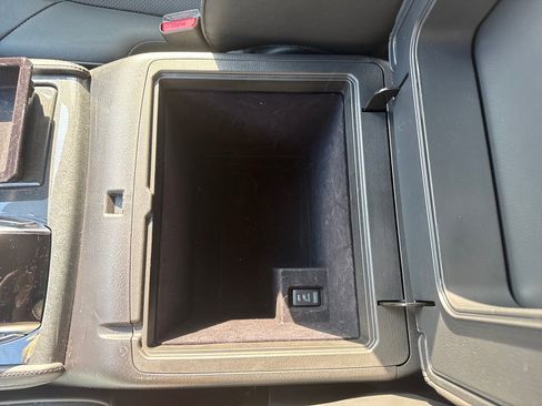 Used 2024 Nissan Armada SL w/ Midnight Edition Package image 27