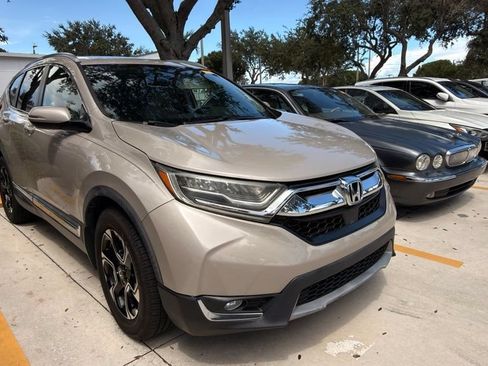 Used 2019 Honda CR-V Touring image 4