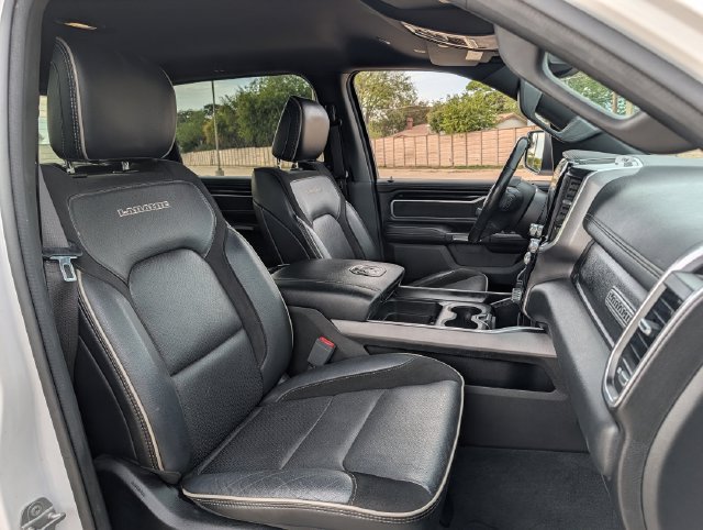 Used 2020 RAM 1500 Laramie w/ Sport Appearance Package AWD/4WD image 24