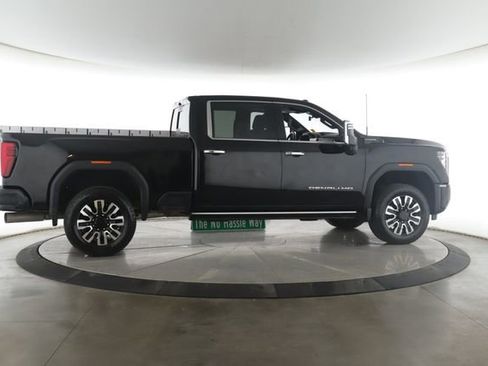 Used 2025 GMC Sierra 2500 Denali Ultimate AWD/4WD image 6