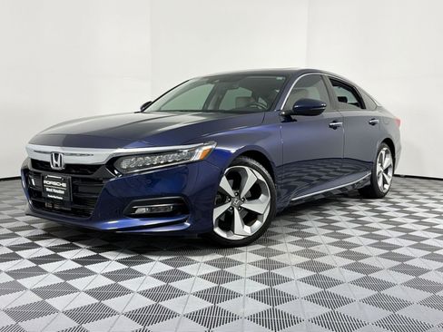 Used 2018 Honda Accord Touring image 1