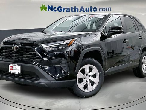 Used 2024 Toyota RAV4 LE AWD/4WD image 2