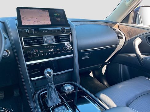 Used 2024 INFINITI QX80 Premium Select w/ Cargo Package AWD/4WD image 24