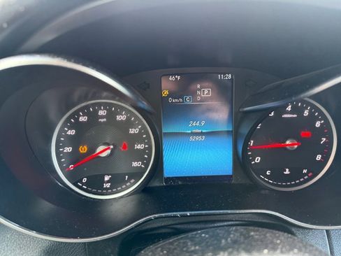 Used 2022 Mercedes-Benz GLC 300 4MATIC w/ Multimedia Package Lite image 5