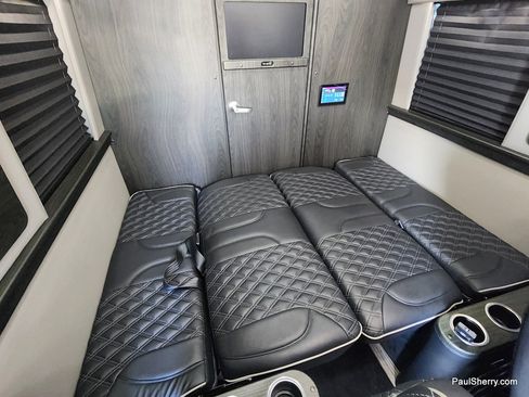 Used 2024 Mercedes-Benz Sprinter 3500 image 50