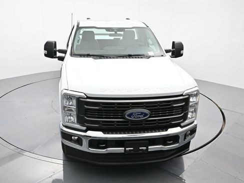 New 2026 Ford F250 XL w/ XL Chrome Package image 25