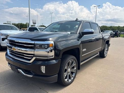 Used 2018 Chevrolet Silverado 1500 High Country AWD/4WD image 7