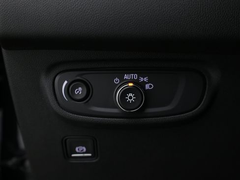 Used 2024 GMC Terrain SLE w/ Elevation Edition FWD image 21