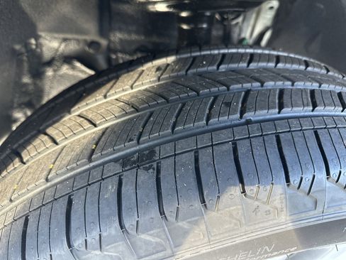 Used 2025 Toyota RAV4 XLE Premium image 12