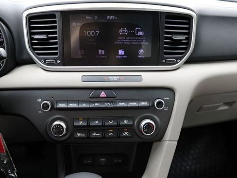 Used 2020 Kia Sportage LX image 21