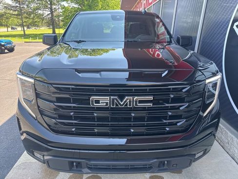 Used 2024 GMC Sierra 1500 Elevation w/ X31 Off-Road Package AWD/4WD image 9