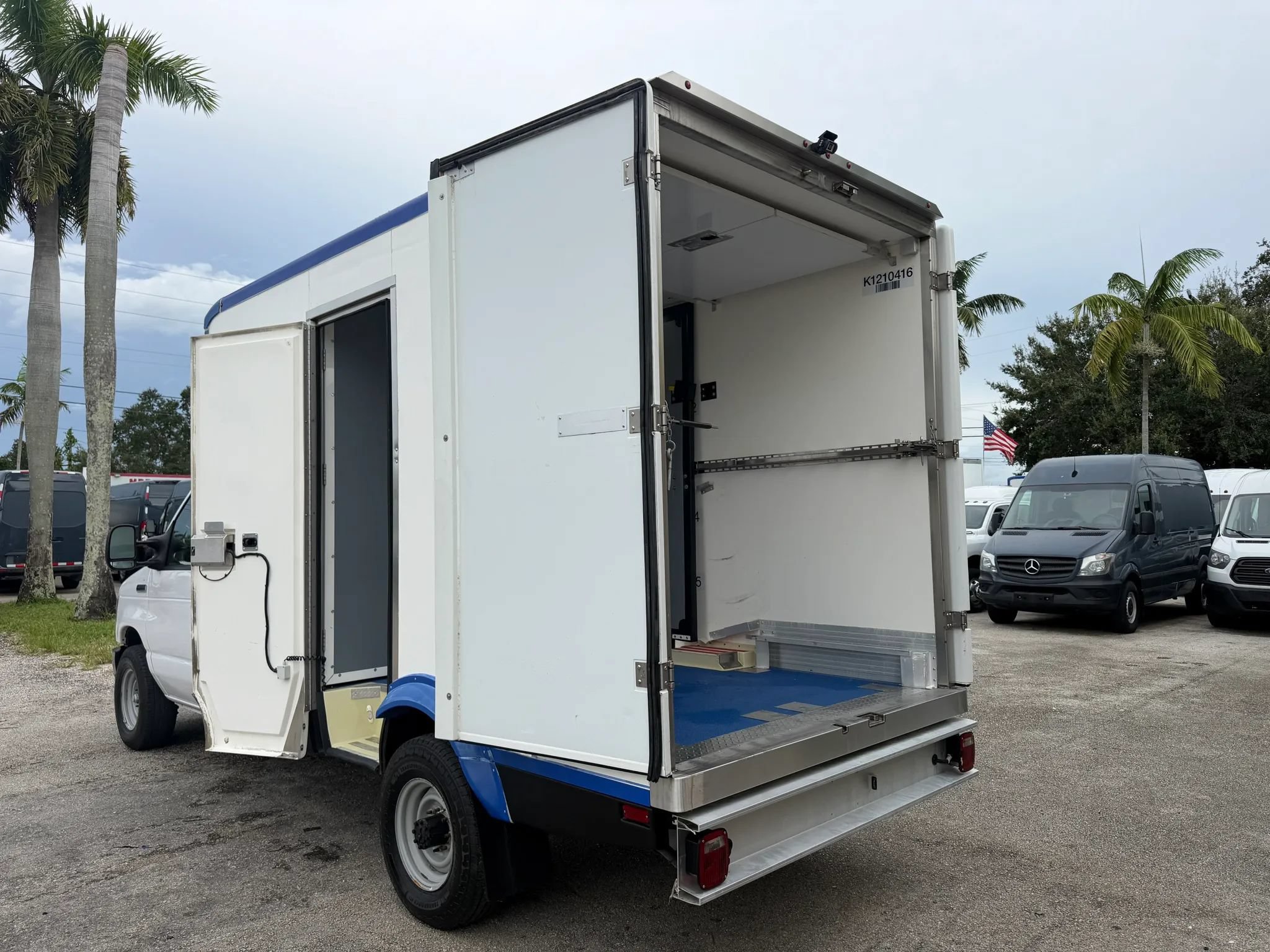 Used 2023 Ford E-350 and Econoline 350 Super Duty w/ Power Windows & Locks Group RWD image 4