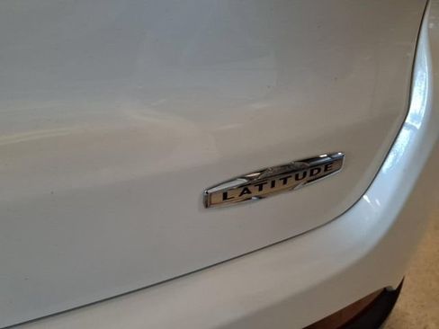 Used 2019 Jeep Compass Latitude w/ Popular Equipment Group AWD/4WD image 20