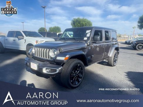 Used 2025 Jeep Wrangler Unlimited Sahara w/ Safety Group AWD/4WD image 1
