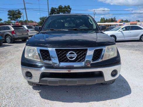 Used 2010 Nissan Frontier SE RWD image 2