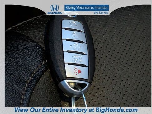 Used 2017 Nissan Rogue SL w/ SL Premium Package FWD image 34