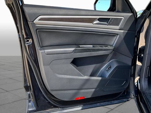 Used 2019 Volkswagen Atlas SE FWD image 22