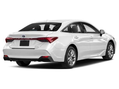 Used 2021 Toyota Avalon XLE FWD image 3