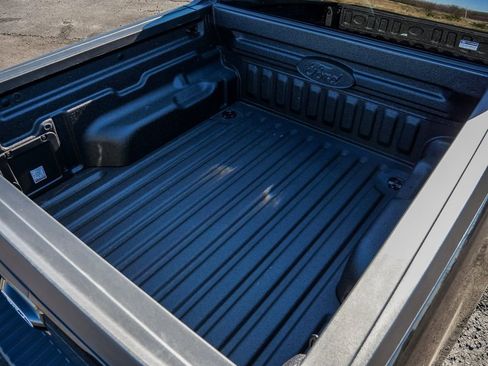 Used 2025 Ford Maverick Lobo image 11