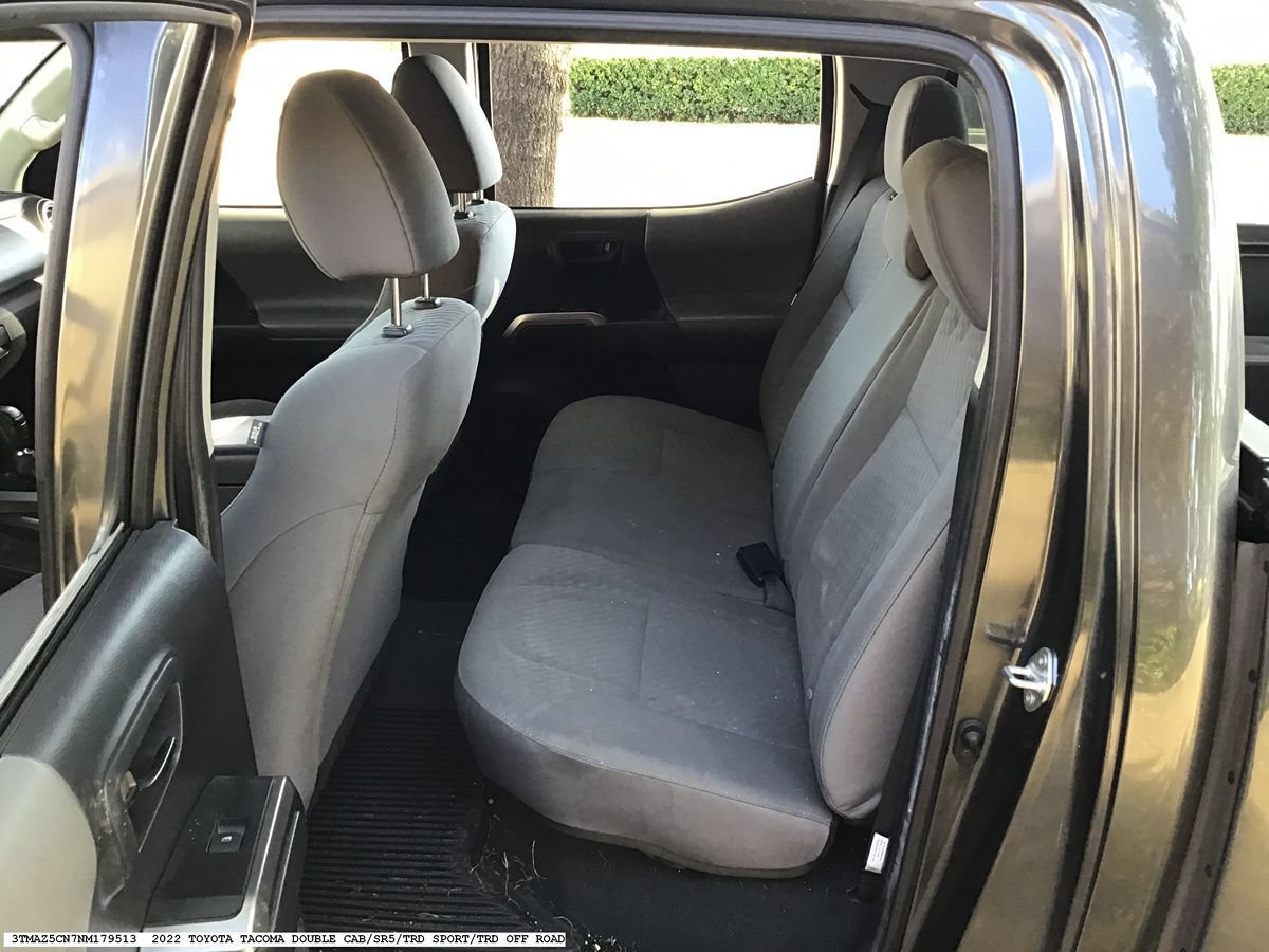Used 2022 Toyota Tacoma SR5 RWD image 9