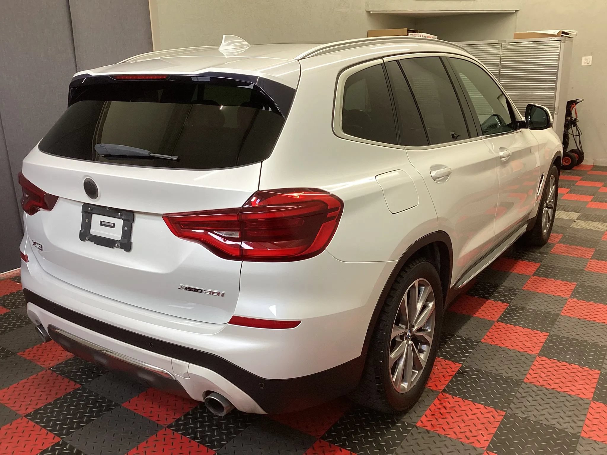 Used 2019 BMW X3 xDrive30i w/ Premium Package AWD/4WD image 3