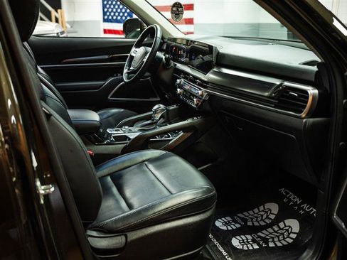 Used 2025 Kia Telluride S image 14