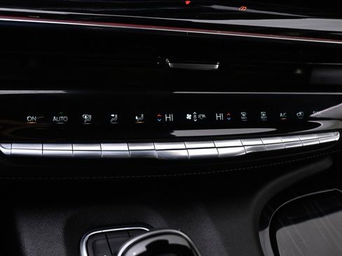 Used 2021 Cadillac Escalade ESV Sport image 32