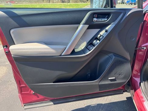 Used 2017 Subaru Forester 2.5i Limited image 21