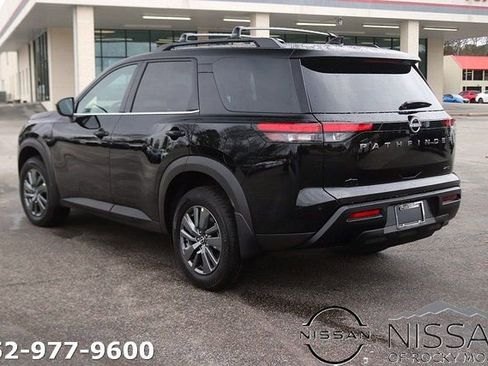 New 2026 Nissan Pathfinder SV image 5