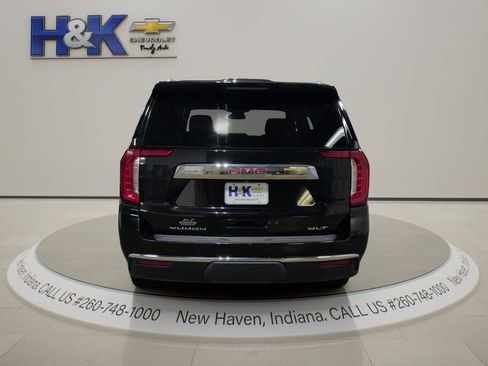 Used 2024 GMC Yukon SLT w/ SLT Luxury Package AWD/4WD image 5
