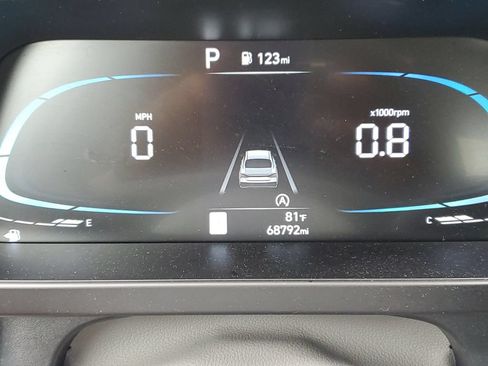 Used 2025 Hyundai Elantra SE FWD image 20