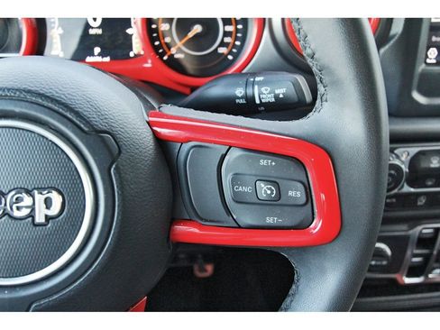 Used 2023 Jeep Gladiator Overland AWD/4WD image 19