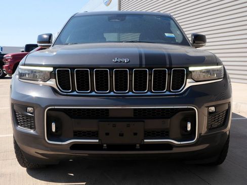 Used 2022 Jeep Grand Cherokee L Overland w/ Luxury Tech Group IV AWD/4WD image 4