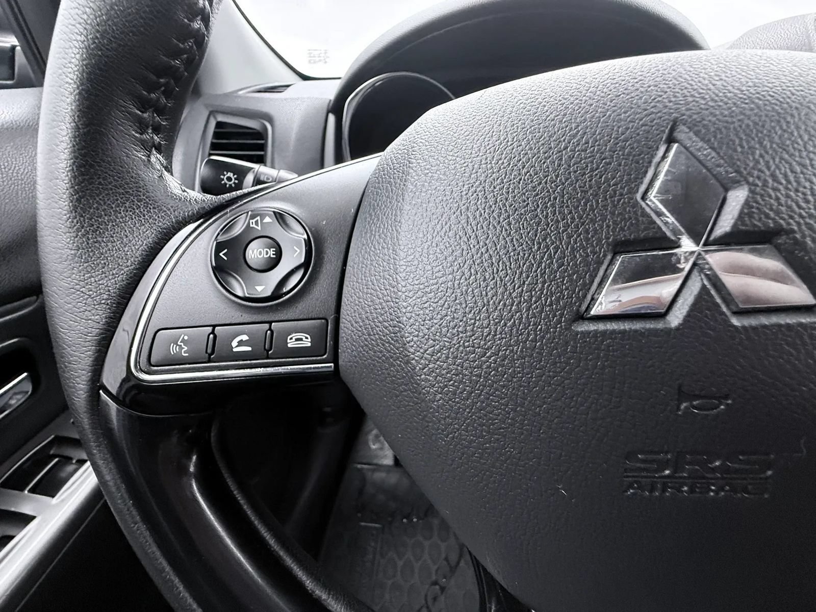 Used 2018 Mitsubishi Outlander Sport SE AWD/4WD image 18