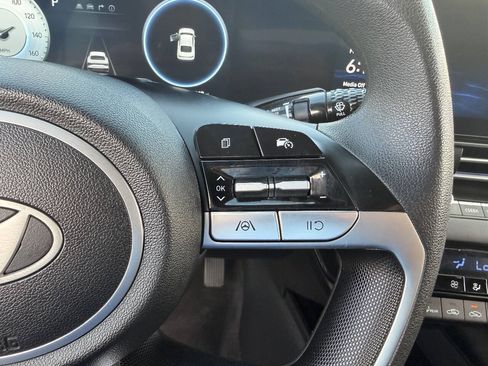 Used 2024 Hyundai Elantra SEL FWD image 37