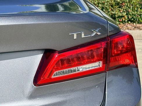 Used 2018 Acura TLX image 13
